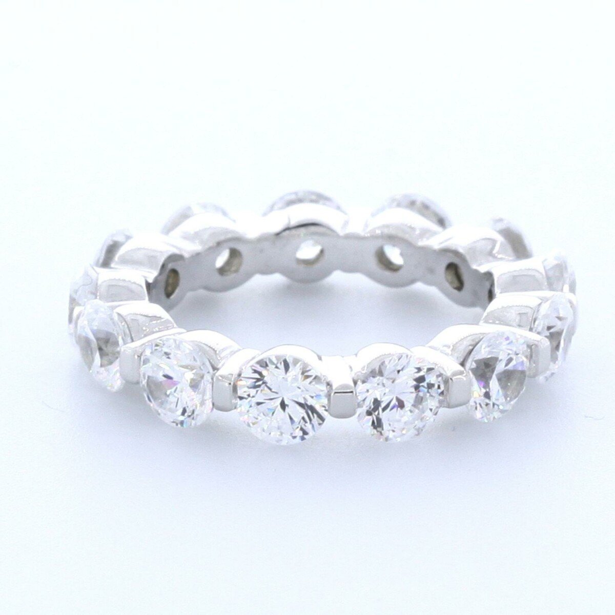 Diamantes naturales redondos 950 plat. 3 1/2ct F VS2 Banda de eternidad clásica - Imagen 2 de 13